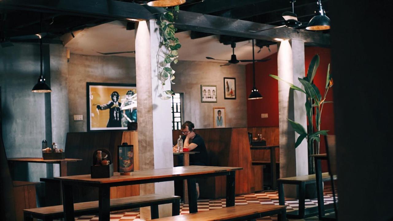 Monkey Republic Kampot Hotel ภายนอก รูปภาพ