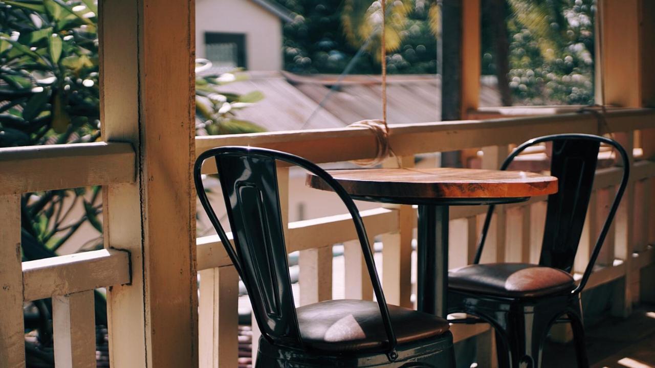 Monkey Republic Kampot Hotel ภายนอก รูปภาพ